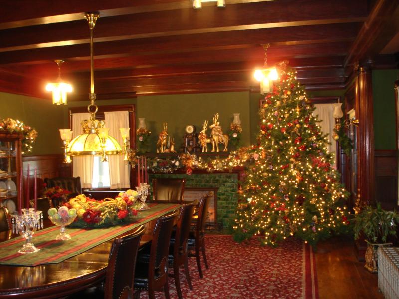 Your Trail for Holiday Nostalgia Begins with the Historic Homes | City ...