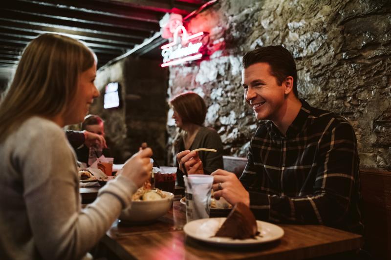 Image of a couple eating at Courthouse Exchange